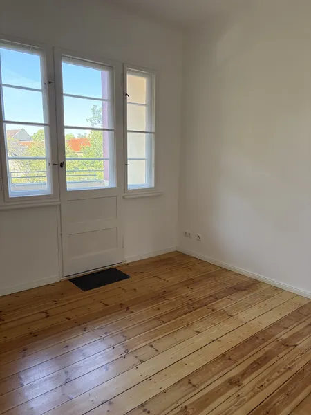 Helle Familienwohnung mit Altbaucharme in ruhiger Lage — photo 1